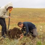 Астраханские поисковики на раскопках в Волгоградской области